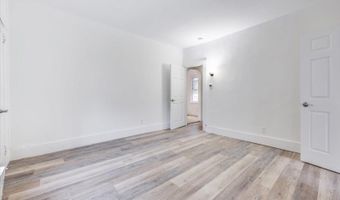 86 W Main St, Bergenfield, NJ 07621