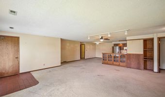 7067 NW 28th St, Ankeny, IA 50023