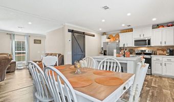 1215 Shores Rd, Alford, FL 32420