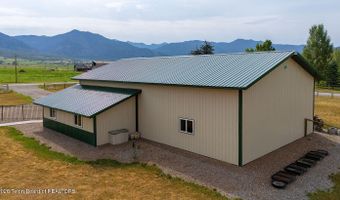 800 COUNTY ROAD 123, Bedford, WY 83112