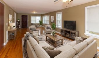 135 Middlesex Ave, Chester, CT 06412