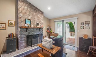 911 Mesa Verde Pl, Ames, IA 50014