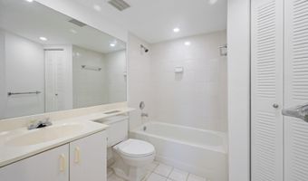 3300 NE 192ND St 915, Aventura, FL 33180