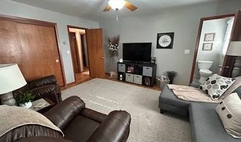221 1st E St, Bottineau, ND 58318