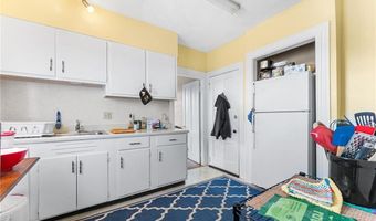 2 Chilton St, Bristol, RI 02809