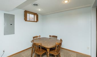 806 SE Kensington Rd, Ankeny, IA 50021