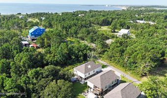 5114 Oak St, Bay St. Louis, MS 39520