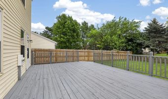 2425 Dunsworth Dr, Columbus, OH 43235