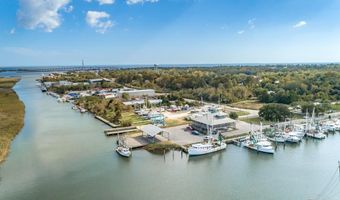 340 Bay City Rd, Apalachicola, FL 32320