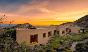 34 Rincon Canada, Abiquiu, NM 87510