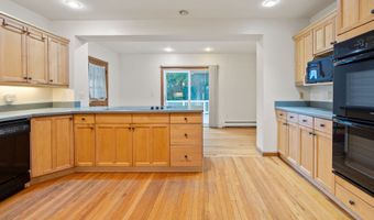 479 Blacks Rd, Cheshire, CT 06410