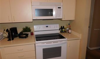 345 LAKEPOINTE Dr 204, Altamonte Springs, FL 32701