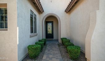 561 W YELLOWSTONE Way, Chandler, AZ 85248
