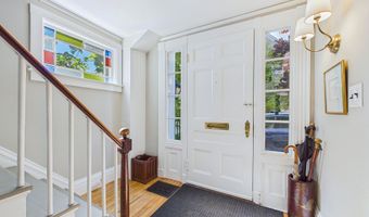 1059 Washington St, Bath, ME 04530