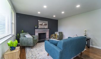 42 Greenwood Ave, Bloomfield, CT 06002