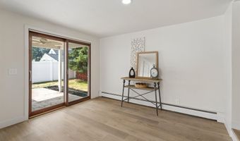 2219 N UNION St, Appleton, WI 54911