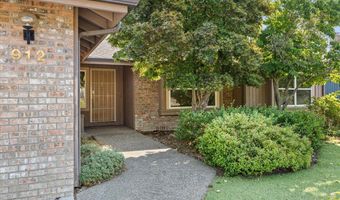912 Cypress Point Loop, Ashland, OR 97520