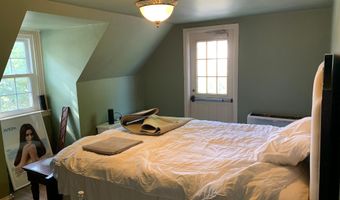 101 S 7TH St, Akron, PA 17501