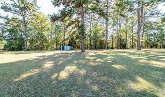 4506 Chateau Dr, Albany, GA 31721