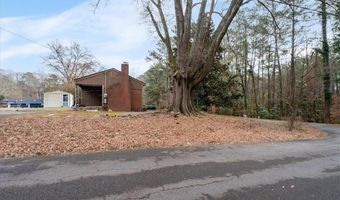 4120 S Lakeshore Dr, Acworth, GA 30101