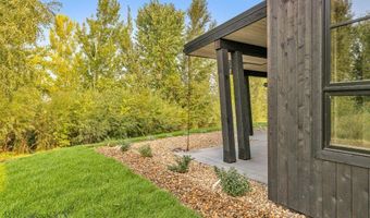 33 Leachman Ln, Bozeman, MT 59718