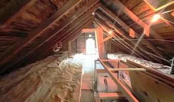 17 James St, Bangor, ME 04401