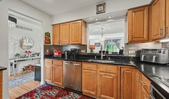 2785 Maitland Dr, Ann Arbor, MI 48105