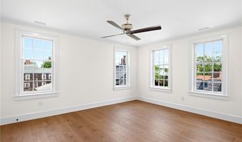 75 Bridge St, Newport, RI 02840