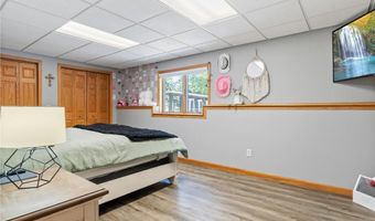 1109 Lakeview Ave, Alexandria, MN 56308