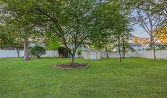 45 N Ronald Dr, Amityville, NY 11701