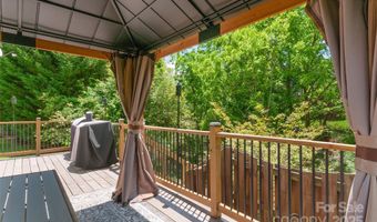 8 Secrest Dr, Arden, NC 28704