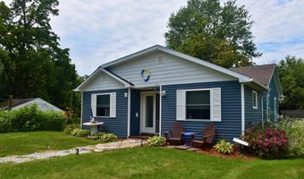 23 Mooney Dr, Alburgh, VT 05440