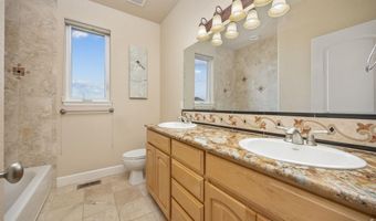 4251 Malibu Dr, Berthoud, CO 80513