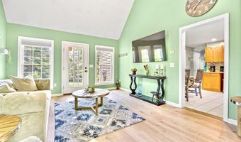 348 Deerfield Rd, Allenstown, NH 03275
