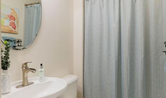 7716 EFFINGHAM Sq, Alexandria, VA 22315