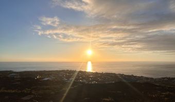 11 MILOLII Rd, Captain Cook, HI 96704