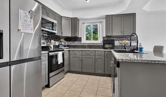 426 N Main St, Almont, MI 48003