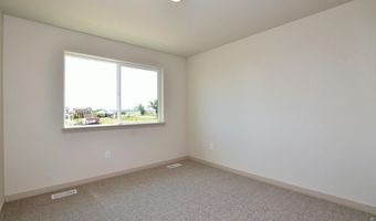 529 S 10th St, Berthoud, CO 80513