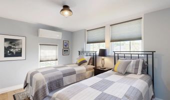 75 Court St, Belfast, ME 04915