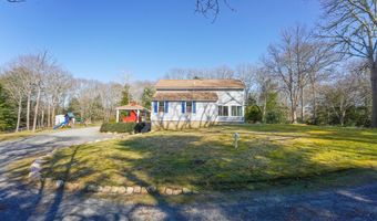 240 Oak St, Centerville, MA 02632