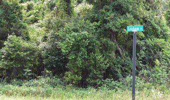 4 Graham Dr, Bay Minette, AL 36507