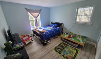 172 5th St, Bangor, ME 04401