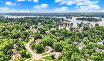 9015 Admirals Pointe Dr, Indianapolis, IN 46236