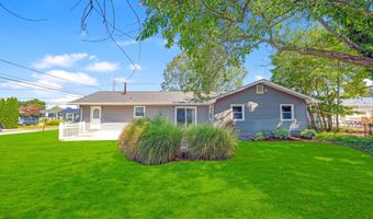 21 Birch St, Beachwood, NJ 08722