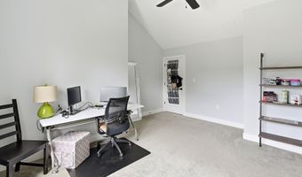 555 Egenolf Pl, Bayville, NJ 08721