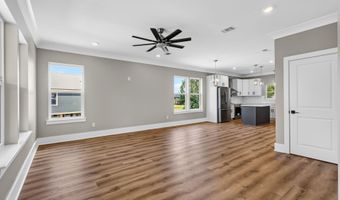 10113 Bald Eagle Dr, Biloxi, MS 39532