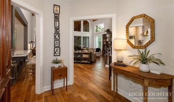 62 Crestview Ln, Banner Elk, NC 28604