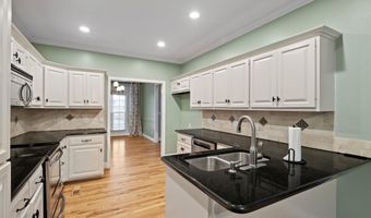 833 LILLIAN Ln, Anniston, AL 36207