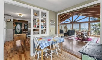 739 S Main St, Cascade, ID 83611