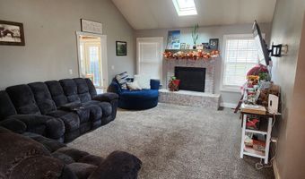 1019 E Daniels St, Aurora, MO 65605